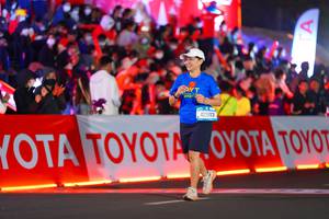 BIB: 42503
                            <button type="button" onclick="openModal(21638114)" class="btn btn-primary btn-sm float-right btn-popup" data-toggle="modal" data-target=".modal-high-quality">
                        <i class="fas fa-shopping-cart"></i> Add to Cart
                    </button>
                                            <button type="button" onclick="isThisMe(21638114, true)" class="btn btn-success btn-sm float-right btn-popup btn-isme hidden" data-toggle="tooltip" data-placement="bottom" title="นี่คือรูปของคุณใช่ไหม คลิกที่นี่เพื่อเอาเข้าอัลบั้ม">
                        <i class="fas fa-plus"></i> Add to album
                    </button>
                    <button type="button" onclick="isThisMe(21638114, false)" class="btn btn-warning btn-sm float-right btn-popup btn-isnotme hidden">
                        <i class="fas fa-ban"></i> Remove from album
                    </button>