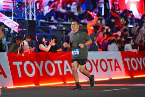 BIB: 43791
                            <button type="button" onclick="openModal(21642558)" class="btn btn-primary btn-sm float-right btn-popup" data-toggle="modal" data-target=".modal-high-quality">
                        <i class="fas fa-shopping-cart"></i> Add to Cart
                    </button>
                                            <button type="button" onclick="isThisMe(21642558, true)" class="btn btn-success btn-sm float-right btn-popup btn-isme hidden" data-toggle="tooltip" data-placement="bottom" title="นี่คือรูปของคุณใช่ไหม คลิกที่นี่เพื่อเอาเข้าอัลบั้ม">
                        <i class="fas fa-plus"></i> Add to album
                    </button>
                    <button type="button" onclick="isThisMe(21642558, false)" class="btn btn-warning btn-sm float-right btn-popup btn-isnotme hidden">
                        <i class="fas fa-ban"></i> Remove from album
                    </button>