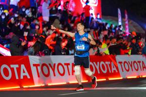 BIB: 70401
                            <button type="button" onclick="openModal(21636715)" class="btn btn-primary btn-sm float-right btn-popup" data-toggle="modal" data-target=".modal-high-quality">
                        <i class="fas fa-shopping-cart"></i> Add to Cart
                    </button>
                                            <button type="button" onclick="isThisMe(21636715, true)" class="btn btn-success btn-sm float-right btn-popup btn-isme hidden" data-toggle="tooltip" data-placement="bottom" title="นี่คือรูปของคุณใช่ไหม คลิกที่นี่เพื่อเอาเข้าอัลบั้ม">
                        <i class="fas fa-plus"></i> Add to album
                    </button>
                    <button type="button" onclick="isThisMe(21636715, false)" class="btn btn-warning btn-sm float-right btn-popup btn-isnotme hidden">
                        <i class="fas fa-ban"></i> Remove from album
                    </button>