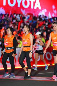 BIB: 7214, 25062, 26515
                            <button type="button" onclick="openModal(21645567)" class="btn btn-primary btn-sm float-right btn-popup" data-toggle="modal" data-target=".modal-high-quality">
                        <i class="fas fa-shopping-cart"></i> Add to Cart
                    </button>
                                            <button type="button" onclick="isThisMe(21645567, true)" class="btn btn-success btn-sm float-right btn-popup btn-isme hidden" data-toggle="tooltip" data-placement="bottom" title="นี่คือรูปของคุณใช่ไหม คลิกที่นี่เพื่อเอาเข้าอัลบั้ม">
                        <i class="fas fa-plus"></i> Add to album
                    </button>
                    <button type="button" onclick="isThisMe(21645567, false)" class="btn btn-warning btn-sm float-right btn-popup btn-isnotme hidden">
                        <i class="fas fa-ban"></i> Remove from album
                    </button>