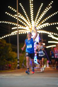 BIB: 6800, 42937
                            <button type="button" onclick="openModal(20026134)" class="btn btn-primary btn-sm float-right btn-popup" data-toggle="modal" data-target=".modal-high-quality">
                        <i class="fas fa-shopping-cart"></i> Add to Cart
                    </button>
                                            <button type="button" onclick="isThisMe(20026134, true)" class="btn btn-success btn-sm float-right btn-popup btn-isme hidden" data-toggle="tooltip" data-placement="bottom" title="นี่คือรูปของคุณใช่ไหม คลิกที่นี่เพื่อเอาเข้าอัลบั้ม">
                        <i class="fas fa-plus"></i> Add to album
                    </button>
                    <button type="button" onclick="isThisMe(20026134, false)" class="btn btn-warning btn-sm float-right btn-popup btn-isnotme hidden">
                        <i class="fas fa-ban"></i> Remove from album
                    </button>