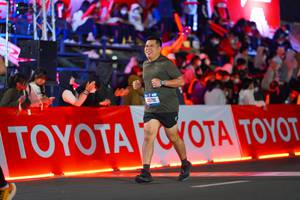 BIB: 43791
                            <button type="button" onclick="openModal(21642554)" class="btn btn-primary btn-sm float-right btn-popup" data-toggle="modal" data-target=".modal-high-quality">
                        <i class="fas fa-shopping-cart"></i> Add to Cart
                    </button>
                                            <button type="button" onclick="isThisMe(21642554, true)" class="btn btn-success btn-sm float-right btn-popup btn-isme hidden" data-toggle="tooltip" data-placement="bottom" title="นี่คือรูปของคุณใช่ไหม คลิกที่นี่เพื่อเอาเข้าอัลบั้ม">
                        <i class="fas fa-plus"></i> Add to album
                    </button>
                    <button type="button" onclick="isThisMe(21642554, false)" class="btn btn-warning btn-sm float-right btn-popup btn-isnotme hidden">
                        <i class="fas fa-ban"></i> Remove from album
                    </button>