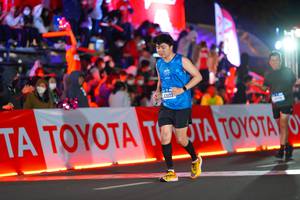 BIB: 43103
                            <button type="button" onclick="openModal(21642471)" class="btn btn-primary btn-sm float-right btn-popup" data-toggle="modal" data-target=".modal-high-quality">
                        <i class="fas fa-shopping-cart"></i> Add to Cart
                    </button>
                                            <button type="button" onclick="isThisMe(21642471, true)" class="btn btn-success btn-sm float-right btn-popup btn-isme hidden" data-toggle="tooltip" data-placement="bottom" title="นี่คือรูปของคุณใช่ไหม คลิกที่นี่เพื่อเอาเข้าอัลบั้ม">
                        <i class="fas fa-plus"></i> Add to album
                    </button>
                    <button type="button" onclick="isThisMe(21642471, false)" class="btn btn-warning btn-sm float-right btn-popup btn-isnotme hidden">
                        <i class="fas fa-ban"></i> Remove from album
                    </button>