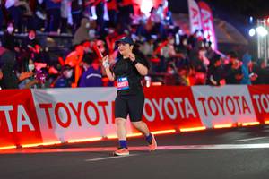 BIB: 6851
                            <button type="button" onclick="openModal(21641040)" class="btn btn-primary btn-sm float-right btn-popup" data-toggle="modal" data-target=".modal-high-quality">
                        <i class="fas fa-shopping-cart"></i> Add to Cart
                    </button>
                                            <button type="button" onclick="isThisMe(21641040, true)" class="btn btn-success btn-sm float-right btn-popup btn-isme hidden" data-toggle="tooltip" data-placement="bottom" title="นี่คือรูปของคุณใช่ไหม คลิกที่นี่เพื่อเอาเข้าอัลบั้ม">
                        <i class="fas fa-plus"></i> Add to album
                    </button>
                    <button type="button" onclick="isThisMe(21641040, false)" class="btn btn-warning btn-sm float-right btn-popup btn-isnotme hidden">
                        <i class="fas fa-ban"></i> Remove from album
                    </button>