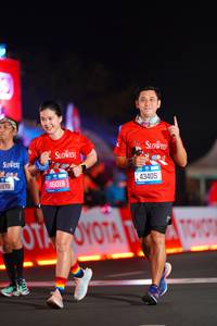 BIB: 1870, 46019, 43405
                            <button type="button" onclick="openModal(21639226)" class="btn btn-primary btn-sm float-right btn-popup" data-toggle="modal" data-target=".modal-high-quality">
                        <i class="fas fa-shopping-cart"></i> Add to Cart
                    </button>
                                            <button type="button" onclick="isThisMe(21639226, true)" class="btn btn-success btn-sm float-right btn-popup btn-isme hidden" data-toggle="tooltip" data-placement="bottom" title="นี่คือรูปของคุณใช่ไหม คลิกที่นี่เพื่อเอาเข้าอัลบั้ม">
                        <i class="fas fa-plus"></i> Add to album
                    </button>
                    <button type="button" onclick="isThisMe(21639226, false)" class="btn btn-warning btn-sm float-right btn-popup btn-isnotme hidden">
                        <i class="fas fa-ban"></i> Remove from album
                    </button>