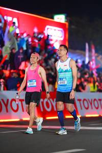 BIB: 43317, 42422
                            <button type="button" onclick="openModal(21658428)" class="btn btn-primary btn-sm float-right btn-popup" data-toggle="modal" data-target=".modal-high-quality">
                        <i class="fas fa-shopping-cart"></i> Add to Cart
                    </button>
                                            <button type="button" onclick="isThisMe(21658428, true)" class="btn btn-success btn-sm float-right btn-popup btn-isme hidden" data-toggle="tooltip" data-placement="bottom" title="นี่คือรูปของคุณใช่ไหม คลิกที่นี่เพื่อเอาเข้าอัลบั้ม">
                        <i class="fas fa-plus"></i> Add to album
                    </button>
                    <button type="button" onclick="isThisMe(21658428, false)" class="btn btn-warning btn-sm float-right btn-popup btn-isnotme hidden">
                        <i class="fas fa-ban"></i> Remove from album
                    </button>