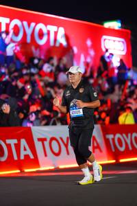 BIB: 43505
                            <button type="button" onclick="openModal(21638372)" class="btn btn-primary btn-sm float-right btn-popup" data-toggle="modal" data-target=".modal-high-quality">
                        <i class="fas fa-shopping-cart"></i> Add to Cart
                    </button>
                                            <button type="button" onclick="isThisMe(21638372, true)" class="btn btn-success btn-sm float-right btn-popup btn-isme hidden" data-toggle="tooltip" data-placement="bottom" title="นี่คือรูปของคุณใช่ไหม คลิกที่นี่เพื่อเอาเข้าอัลบั้ม">
                        <i class="fas fa-plus"></i> Add to album
                    </button>
                    <button type="button" onclick="isThisMe(21638372, false)" class="btn btn-warning btn-sm float-right btn-popup btn-isnotme hidden">
                        <i class="fas fa-ban"></i> Remove from album
                    </button>