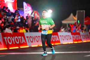 BIB: 43329
                            <button type="button" onclick="openModal(21642374)" class="btn btn-primary btn-sm float-right btn-popup" data-toggle="modal" data-target=".modal-high-quality">
                        <i class="fas fa-shopping-cart"></i> Add to Cart
                    </button>
                                            <button type="button" onclick="isThisMe(21642374, true)" class="btn btn-success btn-sm float-right btn-popup btn-isme hidden" data-toggle="tooltip" data-placement="bottom" title="นี่คือรูปของคุณใช่ไหม คลิกที่นี่เพื่อเอาเข้าอัลบั้ม">
                        <i class="fas fa-plus"></i> Add to album
                    </button>
                    <button type="button" onclick="isThisMe(21642374, false)" class="btn btn-warning btn-sm float-right btn-popup btn-isnotme hidden">
                        <i class="fas fa-ban"></i> Remove from album
                    </button>