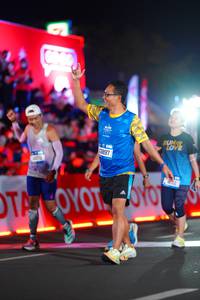 BIB: 13897
                            <button type="button" onclick="openModal(21641403)" class="btn btn-primary btn-sm float-right btn-popup" data-toggle="modal" data-target=".modal-high-quality">
                        <i class="fas fa-shopping-cart"></i> Add to Cart
                    </button>
                                            <button type="button" onclick="isThisMe(21641403, true)" class="btn btn-success btn-sm float-right btn-popup btn-isme hidden" data-toggle="tooltip" data-placement="bottom" title="นี่คือรูปของคุณใช่ไหม คลิกที่นี่เพื่อเอาเข้าอัลบั้ม">
                        <i class="fas fa-plus"></i> Add to album
                    </button>
                    <button type="button" onclick="isThisMe(21641403, false)" class="btn btn-warning btn-sm float-right btn-popup btn-isnotme hidden">
                        <i class="fas fa-ban"></i> Remove from album
                    </button>