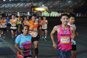 BIB: 26751, 22721, 21132
                            <button type="button" onclick="openModal(23217147)" class="btn btn-primary btn-sm float-right btn-popup" data-toggle="modal" data-target=".modal-high-quality">
                        <i class="fas fa-shopping-cart"></i> Add to Cart
                    </button>
                                            <button type="button" onclick="isThisMe(23217147, true)" class="btn btn-success btn-sm float-right btn-popup btn-isme hidden" data-toggle="tooltip" data-placement="bottom" title="นี่คือรูปของคุณใช่ไหม คลิกที่นี่เพื่อเอาเข้าอัลบั้ม">
                        <i class="fas fa-plus"></i> Add to album
                    </button>
                    <button type="button" onclick="isThisMe(23217147, false)" class="btn btn-warning btn-sm float-right btn-popup btn-isnotme hidden">
                        <i class="fas fa-ban"></i> Remove from album
                    </button>