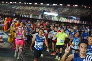 BIB: 41600, 377
                            <button type="button" onclick="openModal(23232959)" class="btn btn-primary btn-sm float-right btn-popup" data-toggle="modal" data-target=".modal-high-quality">
                        <i class="fas fa-shopping-cart"></i> Add to Cart
                    </button>
                                            <button type="button" onclick="isThisMe(23232959, true)" class="btn btn-success btn-sm float-right btn-popup btn-isme hidden" data-toggle="tooltip" data-placement="bottom" title="นี่คือรูปของคุณใช่ไหม คลิกที่นี่เพื่อเอาเข้าอัลบั้ม">
                        <i class="fas fa-plus"></i> Add to album
                    </button>
                    <button type="button" onclick="isThisMe(23232959, false)" class="btn btn-warning btn-sm float-right btn-popup btn-isnotme hidden">
                        <i class="fas fa-ban"></i> Remove from album
                    </button>