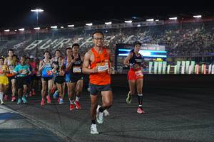 BIB: 4204, 20004, 263
                            <button type="button" onclick="openModal(23130570)" class="btn btn-primary btn-sm float-right btn-popup" data-toggle="modal" data-target=".modal-high-quality">
                        <i class="fas fa-shopping-cart"></i> Add to Cart
                    </button>
                                            <button type="button" onclick="isThisMe(23130570, true)" class="btn btn-success btn-sm float-right btn-popup btn-isme hidden" data-toggle="tooltip" data-placement="bottom" title="นี่คือรูปของคุณใช่ไหม คลิกที่นี่เพื่อเอาเข้าอัลบั้ม">
                        <i class="fas fa-plus"></i> Add to album
                    </button>
                    <button type="button" onclick="isThisMe(23130570, false)" class="btn btn-warning btn-sm float-right btn-popup btn-isnotme hidden">
                        <i class="fas fa-ban"></i> Remove from album
                    </button>