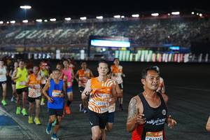 BIB: 201, 9316
                            <button type="button" onclick="openModal(23170657)" class="btn btn-primary btn-sm float-right btn-popup" data-toggle="modal" data-target=".modal-high-quality">
                        <i class="fas fa-shopping-cart"></i> Add to Cart
                    </button>
                                            <button type="button" onclick="isThisMe(23170657, true)" class="btn btn-success btn-sm float-right btn-popup btn-isme hidden" data-toggle="tooltip" data-placement="bottom" title="นี่คือรูปของคุณใช่ไหม คลิกที่นี่เพื่อเอาเข้าอัลบั้ม">
                        <i class="fas fa-plus"></i> Add to album
                    </button>
                    <button type="button" onclick="isThisMe(23170657, false)" class="btn btn-warning btn-sm float-right btn-popup btn-isnotme hidden">
                        <i class="fas fa-ban"></i> Remove from album
                    </button>