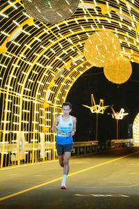 BIB: 40201
                            <button type="button" onclick="openModal(22809751)" class="btn btn-primary btn-sm float-right btn-popup" data-toggle="modal" data-target=".modal-high-quality">
                        <i class="fas fa-shopping-cart"></i> Add to Cart
                    </button>
                                            <button type="button" onclick="isThisMe(22809751, true)" class="btn btn-success btn-sm float-right btn-popup btn-isme hidden" data-toggle="tooltip" data-placement="bottom" title="นี่คือรูปของคุณใช่ไหม คลิกที่นี่เพื่อเอาเข้าอัลบั้ม">
                        <i class="fas fa-plus"></i> Add to album
                    </button>
                    <button type="button" onclick="isThisMe(22809751, false)" class="btn btn-warning btn-sm float-right btn-popup btn-isnotme hidden">
                        <i class="fas fa-ban"></i> Remove from album
                    </button>