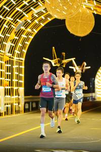 BIB: 40068, 0051, 141001
                            <button type="button" onclick="openModal(23157385)" class="btn btn-primary btn-sm float-right btn-popup" data-toggle="modal" data-target=".modal-high-quality">
                        <i class="fas fa-shopping-cart"></i> Add to Cart
                    </button>
                                            <button type="button" onclick="isThisMe(23157385, true)" class="btn btn-success btn-sm float-right btn-popup btn-isme hidden" data-toggle="tooltip" data-placement="bottom" title="นี่คือรูปของคุณใช่ไหม คลิกที่นี่เพื่อเอาเข้าอัลบั้ม">
                        <i class="fas fa-plus"></i> Add to album
                    </button>
                    <button type="button" onclick="isThisMe(23157385, false)" class="btn btn-warning btn-sm float-right btn-popup btn-isnotme hidden">
                        <i class="fas fa-ban"></i> Remove from album
                    </button>