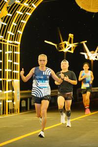 BIB: 40595
                            <button type="button" onclick="openModal(23217752)" class="btn btn-primary btn-sm float-right btn-popup" data-toggle="modal" data-target=".modal-high-quality">
                        <i class="fas fa-shopping-cart"></i> Add to Cart
                    </button>
                                            <button type="button" onclick="isThisMe(23217752, true)" class="btn btn-success btn-sm float-right btn-popup btn-isme hidden" data-toggle="tooltip" data-placement="bottom" title="นี่คือรูปของคุณใช่ไหม คลิกที่นี่เพื่อเอาเข้าอัลบั้ม">
                        <i class="fas fa-plus"></i> Add to album
                    </button>
                    <button type="button" onclick="isThisMe(23217752, false)" class="btn btn-warning btn-sm float-right btn-popup btn-isnotme hidden">
                        <i class="fas fa-ban"></i> Remove from album
                    </button>