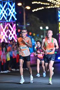 BIB: 20500, 8207, 20562
                            <button type="button" onclick="openModal(23091862)" class="btn btn-primary btn-sm float-right btn-popup" data-toggle="modal" data-target=".modal-high-quality">
                        <i class="fas fa-shopping-cart"></i> Add to Cart
                    </button>
                                            <button type="button" onclick="isThisMe(23091862, true)" class="btn btn-success btn-sm float-right btn-popup btn-isme hidden" data-toggle="tooltip" data-placement="bottom" title="นี่คือรูปของคุณใช่ไหม คลิกที่นี่เพื่อเอาเข้าอัลบั้ม">
                        <i class="fas fa-plus"></i> Add to album
                    </button>
                    <button type="button" onclick="isThisMe(23091862, false)" class="btn btn-warning btn-sm float-right btn-popup btn-isnotme hidden">
                        <i class="fas fa-ban"></i> Remove from album
                    </button>