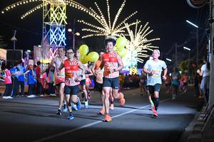 BIB: 3142, 200
                            <button type="button" onclick="openModal(23094402)" class="btn btn-primary btn-sm float-right btn-popup" data-toggle="modal" data-target=".modal-high-quality">
                        <i class="fas fa-shopping-cart"></i> Add to Cart
                    </button>
                                            <button type="button" onclick="isThisMe(23094402, true)" class="btn btn-success btn-sm float-right btn-popup btn-isme hidden" data-toggle="tooltip" data-placement="bottom" title="นี่คือรูปของคุณใช่ไหม คลิกที่นี่เพื่อเอาเข้าอัลบั้ม">
                        <i class="fas fa-plus"></i> Add to album
                    </button>
                    <button type="button" onclick="isThisMe(23094402, false)" class="btn btn-warning btn-sm float-right btn-popup btn-isnotme hidden">
                        <i class="fas fa-ban"></i> Remove from album
                    </button>