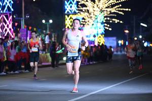 BIB: 422
                            <button type="button" onclick="openModal(23087794)" class="btn btn-primary btn-sm float-right btn-popup" data-toggle="modal" data-target=".modal-high-quality">
                        <i class="fas fa-shopping-cart"></i> Add to Cart
                    </button>
                                            <button type="button" onclick="isThisMe(23087794, true)" class="btn btn-success btn-sm float-right btn-popup btn-isme hidden" data-toggle="tooltip" data-placement="bottom" title="นี่คือรูปของคุณใช่ไหม คลิกที่นี่เพื่อเอาเข้าอัลบั้ม">
                        <i class="fas fa-plus"></i> Add to album
                    </button>
                    <button type="button" onclick="isThisMe(23087794, false)" class="btn btn-warning btn-sm float-right btn-popup btn-isnotme hidden">
                        <i class="fas fa-ban"></i> Remove from album
                    </button>