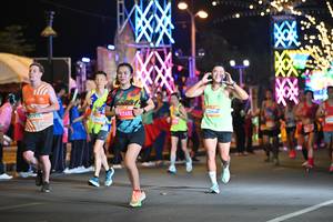 BIB: 89922, 1976
                            <button type="button" onclick="openModal(23112757)" class="btn btn-primary btn-sm float-right btn-popup" data-toggle="modal" data-target=".modal-high-quality">
                        <i class="fas fa-shopping-cart"></i> Add to Cart
                    </button>
                                            <button type="button" onclick="isThisMe(23112757, true)" class="btn btn-success btn-sm float-right btn-popup btn-isme hidden" data-toggle="tooltip" data-placement="bottom" title="นี่คือรูปของคุณใช่ไหม คลิกที่นี่เพื่อเอาเข้าอัลบั้ม">
                        <i class="fas fa-plus"></i> Add to album
                    </button>
                    <button type="button" onclick="isThisMe(23112757, false)" class="btn btn-warning btn-sm float-right btn-popup btn-isnotme hidden">
                        <i class="fas fa-ban"></i> Remove from album
                    </button>