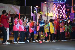 BIB: 
                            <button type="button" onclick="openModal(23059264)" class="btn btn-primary btn-sm float-right btn-popup" data-toggle="modal" data-target=".modal-high-quality">
                        <i class="fas fa-shopping-cart"></i> Add to Cart
                    </button>
                                            <button type="button" onclick="isThisMe(23059264, true)" class="btn btn-success btn-sm float-right btn-popup btn-isme hidden" data-toggle="tooltip" data-placement="bottom" title="นี่คือรูปของคุณใช่ไหม คลิกที่นี่เพื่อเอาเข้าอัลบั้ม">
                        <i class="fas fa-plus"></i> Add to album
                    </button>
                    <button type="button" onclick="isThisMe(23059264, false)" class="btn btn-warning btn-sm float-right btn-popup btn-isnotme hidden">
                        <i class="fas fa-ban"></i> Remove from album
                    </button>