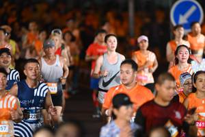 BIB: 4240, 42283, 243, 2615
                            <button type="button" onclick="openModal(23151962)" class="btn btn-primary btn-sm float-right btn-popup" data-toggle="modal" data-target=".modal-high-quality">
                        <i class="fas fa-shopping-cart"></i> Add to Cart
                    </button>
                                            <button type="button" onclick="isThisMe(23151962, true)" class="btn btn-success btn-sm float-right btn-popup btn-isme hidden" data-toggle="tooltip" data-placement="bottom" title="นี่คือรูปของคุณใช่ไหม คลิกที่นี่เพื่อเอาเข้าอัลบั้ม">
                        <i class="fas fa-plus"></i> Add to album
                    </button>
                    <button type="button" onclick="isThisMe(23151962, false)" class="btn btn-warning btn-sm float-right btn-popup btn-isnotme hidden">
                        <i class="fas fa-ban"></i> Remove from album
                    </button>