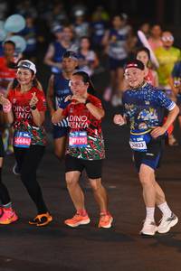 BIB: 6684, 7170, 43833
                            <button type="button" onclick="openModal(22960167)" class="btn btn-primary btn-sm float-right btn-popup" data-toggle="modal" data-target=".modal-high-quality">
                        <i class="fas fa-shopping-cart"></i> Add to Cart
                    </button>
                                            <button type="button" onclick="isThisMe(22960167, true)" class="btn btn-success btn-sm float-right btn-popup btn-isme hidden" data-toggle="tooltip" data-placement="bottom" title="นี่คือรูปของคุณใช่ไหม คลิกที่นี่เพื่อเอาเข้าอัลบั้ม">
                        <i class="fas fa-plus"></i> Add to album
                    </button>
                    <button type="button" onclick="isThisMe(22960167, false)" class="btn btn-warning btn-sm float-right btn-popup btn-isnotme hidden">
                        <i class="fas fa-ban"></i> Remove from album
                    </button>