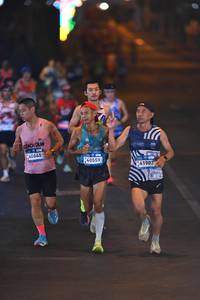 BIB: 40648, 40559, 41903
                            <button type="button" onclick="openModal(22904001)" class="btn btn-primary btn-sm float-right btn-popup" data-toggle="modal" data-target=".modal-high-quality">
                        <i class="fas fa-shopping-cart"></i> Add to Cart
                    </button>
                                            <button type="button" onclick="isThisMe(22904001, true)" class="btn btn-success btn-sm float-right btn-popup btn-isme hidden" data-toggle="tooltip" data-placement="bottom" title="นี่คือรูปของคุณใช่ไหม คลิกที่นี่เพื่อเอาเข้าอัลบั้ม">
                        <i class="fas fa-plus"></i> Add to album
                    </button>
                    <button type="button" onclick="isThisMe(22904001, false)" class="btn btn-warning btn-sm float-right btn-popup btn-isnotme hidden">
                        <i class="fas fa-ban"></i> Remove from album
                    </button>