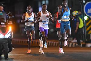 BIB: 41705, 023
                            <button type="button" onclick="openModal(22973179)" class="btn btn-primary btn-sm float-right btn-popup" data-toggle="modal" data-target=".modal-high-quality">
                        <i class="fas fa-shopping-cart"></i> Add to Cart
                    </button>
                                            <button type="button" onclick="isThisMe(22973179, true)" class="btn btn-success btn-sm float-right btn-popup btn-isme hidden" data-toggle="tooltip" data-placement="bottom" title="นี่คือรูปของคุณใช่ไหม คลิกที่นี่เพื่อเอาเข้าอัลบั้ม">
                        <i class="fas fa-plus"></i> Add to album
                    </button>
                    <button type="button" onclick="isThisMe(22973179, false)" class="btn btn-warning btn-sm float-right btn-popup btn-isnotme hidden">
                        <i class="fas fa-ban"></i> Remove from album
                    </button>