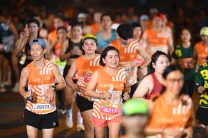 BIB: 20173, 28217
                            <button type="button" onclick="openModal(23212975)" class="btn btn-primary btn-sm float-right btn-popup" data-toggle="modal" data-target=".modal-high-quality">
                        <i class="fas fa-shopping-cart"></i> Add to Cart
                    </button>
                                            <button type="button" onclick="isThisMe(23212975, true)" class="btn btn-success btn-sm float-right btn-popup btn-isme hidden" data-toggle="tooltip" data-placement="bottom" title="นี่คือรูปของคุณใช่ไหม คลิกที่นี่เพื่อเอาเข้าอัลบั้ม">
                        <i class="fas fa-plus"></i> Add to album
                    </button>
                    <button type="button" onclick="isThisMe(23212975, false)" class="btn btn-warning btn-sm float-right btn-popup btn-isnotme hidden">
                        <i class="fas fa-ban"></i> Remove from album
                    </button>