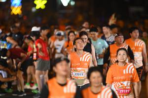 BIB: 201, 22017, 29191
                            <button type="button" onclick="openModal(23231959)" class="btn btn-primary btn-sm float-right btn-popup" data-toggle="modal" data-target=".modal-high-quality">
                        <i class="fas fa-shopping-cart"></i> Add to Cart
                    </button>
                                            <button type="button" onclick="isThisMe(23231959, true)" class="btn btn-success btn-sm float-right btn-popup btn-isme hidden" data-toggle="tooltip" data-placement="bottom" title="นี่คือรูปของคุณใช่ไหม คลิกที่นี่เพื่อเอาเข้าอัลบั้ม">
                        <i class="fas fa-plus"></i> Add to album
                    </button>
                    <button type="button" onclick="isThisMe(23231959, false)" class="btn btn-warning btn-sm float-right btn-popup btn-isnotme hidden">
                        <i class="fas fa-ban"></i> Remove from album
                    </button>