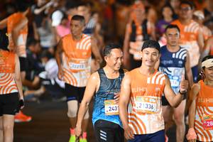 BIB: 2431, 121336, 211
                            <button type="button" onclick="openModal(23198667)" class="btn btn-primary btn-sm float-right btn-popup" data-toggle="modal" data-target=".modal-high-quality">
                        <i class="fas fa-shopping-cart"></i> Add to Cart
                    </button>
                                            <button type="button" onclick="isThisMe(23198667, true)" class="btn btn-success btn-sm float-right btn-popup btn-isme hidden" data-toggle="tooltip" data-placement="bottom" title="นี่คือรูปของคุณใช่ไหม คลิกที่นี่เพื่อเอาเข้าอัลบั้ม">
                        <i class="fas fa-plus"></i> Add to album
                    </button>
                    <button type="button" onclick="isThisMe(23198667, false)" class="btn btn-warning btn-sm float-right btn-popup btn-isnotme hidden">
                        <i class="fas fa-ban"></i> Remove from album
                    </button>
