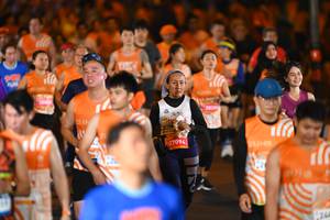 BIB: 244, 76042
                            <button type="button" onclick="openModal(23168207)" class="btn btn-primary btn-sm float-right btn-popup" data-toggle="modal" data-target=".modal-high-quality">
                        <i class="fas fa-shopping-cart"></i> Add to Cart
                    </button>
                                            <button type="button" onclick="isThisMe(23168207, true)" class="btn btn-success btn-sm float-right btn-popup btn-isme hidden" data-toggle="tooltip" data-placement="bottom" title="นี่คือรูปของคุณใช่ไหม คลิกที่นี่เพื่อเอาเข้าอัลบั้ม">
                        <i class="fas fa-plus"></i> Add to album
                    </button>
                    <button type="button" onclick="isThisMe(23168207, false)" class="btn btn-warning btn-sm float-right btn-popup btn-isnotme hidden">
                        <i class="fas fa-ban"></i> Remove from album
                    </button>