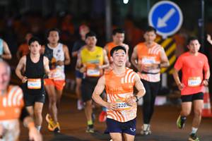 BIB: 220
                            <button type="button" onclick="openModal(23178153)" class="btn btn-primary btn-sm float-right btn-popup" data-toggle="modal" data-target=".modal-high-quality">
                        <i class="fas fa-shopping-cart"></i> Add to Cart
                    </button>
                                            <button type="button" onclick="isThisMe(23178153, true)" class="btn btn-success btn-sm float-right btn-popup btn-isme hidden" data-toggle="tooltip" data-placement="bottom" title="นี่คือรูปของคุณใช่ไหม คลิกที่นี่เพื่อเอาเข้าอัลบั้ม">
                        <i class="fas fa-plus"></i> Add to album
                    </button>
                    <button type="button" onclick="isThisMe(23178153, false)" class="btn btn-warning btn-sm float-right btn-popup btn-isnotme hidden">
                        <i class="fas fa-ban"></i> Remove from album
                    </button>
