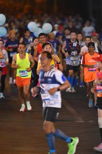 BIB: 40880
                            <button type="button" onclick="openModal(22939710)" class="btn btn-primary btn-sm float-right btn-popup" data-toggle="modal" data-target=".modal-high-quality">
                        <i class="fas fa-shopping-cart"></i> Add to Cart
                    </button>
                                            <button type="button" onclick="isThisMe(22939710, true)" class="btn btn-success btn-sm float-right btn-popup btn-isme hidden" data-toggle="tooltip" data-placement="bottom" title="นี่คือรูปของคุณใช่ไหม คลิกที่นี่เพื่อเอาเข้าอัลบั้ม">
                        <i class="fas fa-plus"></i> Add to album
                    </button>
                    <button type="button" onclick="isThisMe(22939710, false)" class="btn btn-warning btn-sm float-right btn-popup btn-isnotme hidden">
                        <i class="fas fa-ban"></i> Remove from album
                    </button>