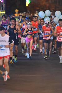 BIB: 7067, 1688
                            <button type="button" onclick="openModal(22906884)" class="btn btn-primary btn-sm float-right btn-popup" data-toggle="modal" data-target=".modal-high-quality">
                        <i class="fas fa-shopping-cart"></i> Add to Cart
                    </button>
                                            <button type="button" onclick="isThisMe(22906884, true)" class="btn btn-success btn-sm float-right btn-popup btn-isme hidden" data-toggle="tooltip" data-placement="bottom" title="นี่คือรูปของคุณใช่ไหม คลิกที่นี่เพื่อเอาเข้าอัลบั้ม">
                        <i class="fas fa-plus"></i> Add to album
                    </button>
                    <button type="button" onclick="isThisMe(22906884, false)" class="btn btn-warning btn-sm float-right btn-popup btn-isnotme hidden">
                        <i class="fas fa-ban"></i> Remove from album
                    </button>