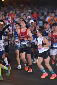 BIB: 4018, 43731, 43625, 4395
                            <button type="button" onclick="openModal(22949578)" class="btn btn-primary btn-sm float-right btn-popup" data-toggle="modal" data-target=".modal-high-quality">
                        <i class="fas fa-shopping-cart"></i> Add to Cart
                    </button>
                                            <button type="button" onclick="isThisMe(22949578, true)" class="btn btn-success btn-sm float-right btn-popup btn-isme hidden" data-toggle="tooltip" data-placement="bottom" title="นี่คือรูปของคุณใช่ไหม คลิกที่นี่เพื่อเอาเข้าอัลบั้ม">
                        <i class="fas fa-plus"></i> Add to album
                    </button>
                    <button type="button" onclick="isThisMe(22949578, false)" class="btn btn-warning btn-sm float-right btn-popup btn-isnotme hidden">
                        <i class="fas fa-ban"></i> Remove from album
                    </button>