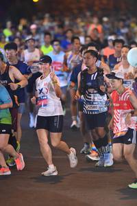 BIB: 401, 205, 400, 42580
                            <button type="button" onclick="openModal(22952952)" class="btn btn-primary btn-sm float-right btn-popup" data-toggle="modal" data-target=".modal-high-quality">
                        <i class="fas fa-shopping-cart"></i> Add to Cart
                    </button>
                                            <button type="button" onclick="isThisMe(22952952, true)" class="btn btn-success btn-sm float-right btn-popup btn-isme hidden" data-toggle="tooltip" data-placement="bottom" title="นี่คือรูปของคุณใช่ไหม คลิกที่นี่เพื่อเอาเข้าอัลบั้ม">
                        <i class="fas fa-plus"></i> Add to album
                    </button>
                    <button type="button" onclick="isThisMe(22952952, false)" class="btn btn-warning btn-sm float-right btn-popup btn-isnotme hidden">
                        <i class="fas fa-ban"></i> Remove from album
                    </button>