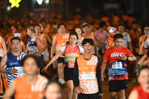 BIB: 286, 20775, 43704
                            <button type="button" onclick="openModal(23196839)" class="btn btn-primary btn-sm float-right btn-popup" data-toggle="modal" data-target=".modal-high-quality">
                        <i class="fas fa-shopping-cart"></i> Add to Cart
                    </button>
                                            <button type="button" onclick="isThisMe(23196839, true)" class="btn btn-success btn-sm float-right btn-popup btn-isme hidden" data-toggle="tooltip" data-placement="bottom" title="นี่คือรูปของคุณใช่ไหม คลิกที่นี่เพื่อเอาเข้าอัลบั้ม">
                        <i class="fas fa-plus"></i> Add to album
                    </button>
                    <button type="button" onclick="isThisMe(23196839, false)" class="btn btn-warning btn-sm float-right btn-popup btn-isnotme hidden">
                        <i class="fas fa-ban"></i> Remove from album
                    </button>
