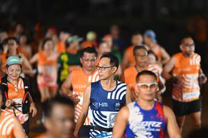 BIB: 201
                            <button type="button" onclick="openModal(23212451)" class="btn btn-primary btn-sm float-right btn-popup" data-toggle="modal" data-target=".modal-high-quality">
                        <i class="fas fa-shopping-cart"></i> Add to Cart
                    </button>
                                            <button type="button" onclick="isThisMe(23212451, true)" class="btn btn-success btn-sm float-right btn-popup btn-isme hidden" data-toggle="tooltip" data-placement="bottom" title="นี่คือรูปของคุณใช่ไหม คลิกที่นี่เพื่อเอาเข้าอัลบั้ม">
                        <i class="fas fa-plus"></i> Add to album
                    </button>
                    <button type="button" onclick="isThisMe(23212451, false)" class="btn btn-warning btn-sm float-right btn-popup btn-isnotme hidden">
                        <i class="fas fa-ban"></i> Remove from album
                    </button>