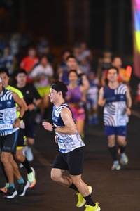 BIB: 4006
                            <button type="button" onclick="openModal(22920402)" class="btn btn-primary btn-sm float-right btn-popup" data-toggle="modal" data-target=".modal-high-quality">
                        <i class="fas fa-shopping-cart"></i> Add to Cart
                    </button>
                                            <button type="button" onclick="isThisMe(22920402, true)" class="btn btn-success btn-sm float-right btn-popup btn-isme hidden" data-toggle="tooltip" data-placement="bottom" title="นี่คือรูปของคุณใช่ไหม คลิกที่นี่เพื่อเอาเข้าอัลบั้ม">
                        <i class="fas fa-plus"></i> Add to album
                    </button>
                    <button type="button" onclick="isThisMe(22920402, false)" class="btn btn-warning btn-sm float-right btn-popup btn-isnotme hidden">
                        <i class="fas fa-ban"></i> Remove from album
                    </button>