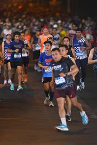 BIB: 777, 1726, 41530
                            <button type="button" onclick="openModal(22953374)" class="btn btn-primary btn-sm float-right btn-popup" data-toggle="modal" data-target=".modal-high-quality">
                        <i class="fas fa-shopping-cart"></i> Add to Cart
                    </button>
                                            <button type="button" onclick="isThisMe(22953374, true)" class="btn btn-success btn-sm float-right btn-popup btn-isme hidden" data-toggle="tooltip" data-placement="bottom" title="นี่คือรูปของคุณใช่ไหม คลิกที่นี่เพื่อเอาเข้าอัลบั้ม">
                        <i class="fas fa-plus"></i> Add to album
                    </button>
                    <button type="button" onclick="isThisMe(22953374, false)" class="btn btn-warning btn-sm float-right btn-popup btn-isnotme hidden">
                        <i class="fas fa-ban"></i> Remove from album
                    </button>