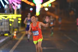 BIB: 40302
                            <button type="button" onclick="openModal(22902572)" class="btn btn-primary btn-sm float-right btn-popup" data-toggle="modal" data-target=".modal-high-quality">
                        <i class="fas fa-shopping-cart"></i> Add to Cart
                    </button>
                                            <button type="button" onclick="isThisMe(22902572, true)" class="btn btn-success btn-sm float-right btn-popup btn-isme hidden" data-toggle="tooltip" data-placement="bottom" title="นี่คือรูปของคุณใช่ไหม คลิกที่นี่เพื่อเอาเข้าอัลบั้ม">
                        <i class="fas fa-plus"></i> Add to album
                    </button>
                    <button type="button" onclick="isThisMe(22902572, false)" class="btn btn-warning btn-sm float-right btn-popup btn-isnotme hidden">
                        <i class="fas fa-ban"></i> Remove from album
                    </button>