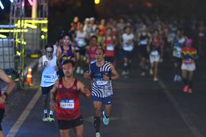 BIB: 41361, 40388, 4351
                            <button type="button" onclick="openModal(22905282)" class="btn btn-primary btn-sm float-right btn-popup" data-toggle="modal" data-target=".modal-high-quality">
                        <i class="fas fa-shopping-cart"></i> Add to Cart
                    </button>
                                            <button type="button" onclick="isThisMe(22905282, true)" class="btn btn-success btn-sm float-right btn-popup btn-isme hidden" data-toggle="tooltip" data-placement="bottom" title="นี่คือรูปของคุณใช่ไหม คลิกที่นี่เพื่อเอาเข้าอัลบั้ม">
                        <i class="fas fa-plus"></i> Add to album
                    </button>
                    <button type="button" onclick="isThisMe(22905282, false)" class="btn btn-warning btn-sm float-right btn-popup btn-isnotme hidden">
                        <i class="fas fa-ban"></i> Remove from album
                    </button>