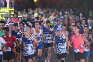 BIB: 0404, 40809, 020, 11677, 65707, 17060
                            <button type="button" onclick="openModal(22911172)" class="btn btn-primary btn-sm float-right btn-popup" data-toggle="modal" data-target=".modal-high-quality">
                        <i class="fas fa-shopping-cart"></i> Add to Cart
                    </button>
                                            <button type="button" onclick="isThisMe(22911172, true)" class="btn btn-success btn-sm float-right btn-popup btn-isme hidden" data-toggle="tooltip" data-placement="bottom" title="นี่คือรูปของคุณใช่ไหม คลิกที่นี่เพื่อเอาเข้าอัลบั้ม">
                        <i class="fas fa-plus"></i> Add to album
                    </button>
                    <button type="button" onclick="isThisMe(22911172, false)" class="btn btn-warning btn-sm float-right btn-popup btn-isnotme hidden">
                        <i class="fas fa-ban"></i> Remove from album
                    </button>