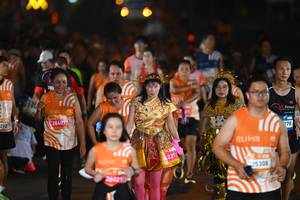 BIB: 293, 28407, 26021, 2211, 25308, 278
                            <button type="button" onclick="openModal(23222055)" class="btn btn-primary btn-sm float-right btn-popup" data-toggle="modal" data-target=".modal-high-quality">
                        <i class="fas fa-shopping-cart"></i> Add to Cart
                    </button>
                                            <button type="button" onclick="isThisMe(23222055, true)" class="btn btn-success btn-sm float-right btn-popup btn-isme hidden" data-toggle="tooltip" data-placement="bottom" title="นี่คือรูปของคุณใช่ไหม คลิกที่นี่เพื่อเอาเข้าอัลบั้ม">
                        <i class="fas fa-plus"></i> Add to album
                    </button>
                    <button type="button" onclick="isThisMe(23222055, false)" class="btn btn-warning btn-sm float-right btn-popup btn-isnotme hidden">
                        <i class="fas fa-ban"></i> Remove from album
                    </button>