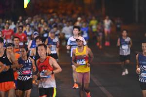 BIB: 4622, 43181, 413
                            <button type="button" onclick="openModal(22915076)" class="btn btn-primary btn-sm float-right btn-popup" data-toggle="modal" data-target=".modal-high-quality">
                        <i class="fas fa-shopping-cart"></i> Add to Cart
                    </button>
                                            <button type="button" onclick="isThisMe(22915076, true)" class="btn btn-success btn-sm float-right btn-popup btn-isme hidden" data-toggle="tooltip" data-placement="bottom" title="นี่คือรูปของคุณใช่ไหม คลิกที่นี่เพื่อเอาเข้าอัลบั้ม">
                        <i class="fas fa-plus"></i> Add to album
                    </button>
                    <button type="button" onclick="isThisMe(22915076, false)" class="btn btn-warning btn-sm float-right btn-popup btn-isnotme hidden">
                        <i class="fas fa-ban"></i> Remove from album
                    </button>