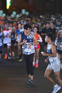 BIB: 246895
                            <button type="button" onclick="openModal(22923194)" class="btn btn-primary btn-sm float-right btn-popup" data-toggle="modal" data-target=".modal-high-quality">
                        <i class="fas fa-shopping-cart"></i> Add to Cart
                    </button>
                                            <button type="button" onclick="isThisMe(22923194, true)" class="btn btn-success btn-sm float-right btn-popup btn-isme hidden" data-toggle="tooltip" data-placement="bottom" title="นี่คือรูปของคุณใช่ไหม คลิกที่นี่เพื่อเอาเข้าอัลบั้ม">
                        <i class="fas fa-plus"></i> Add to album
                    </button>
                    <button type="button" onclick="isThisMe(22923194, false)" class="btn btn-warning btn-sm float-right btn-popup btn-isnotme hidden">
                        <i class="fas fa-ban"></i> Remove from album
                    </button>