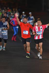 BIB: 45064, 45265, 44164
                            <button type="button" onclick="openModal(22965664)" class="btn btn-primary btn-sm float-right btn-popup" data-toggle="modal" data-target=".modal-high-quality">
                        <i class="fas fa-shopping-cart"></i> Add to Cart
                    </button>
                                            <button type="button" onclick="isThisMe(22965664, true)" class="btn btn-success btn-sm float-right btn-popup btn-isme hidden" data-toggle="tooltip" data-placement="bottom" title="นี่คือรูปของคุณใช่ไหม คลิกที่นี่เพื่อเอาเข้าอัลบั้ม">
                        <i class="fas fa-plus"></i> Add to album
                    </button>
                    <button type="button" onclick="isThisMe(22965664, false)" class="btn btn-warning btn-sm float-right btn-popup btn-isnotme hidden">
                        <i class="fas fa-ban"></i> Remove from album
                    </button>