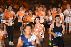 BIB: 0909
                            <button type="button" onclick="openModal(23173775)" class="btn btn-primary btn-sm float-right btn-popup" data-toggle="modal" data-target=".modal-high-quality">
                        <i class="fas fa-shopping-cart"></i> Add to Cart
                    </button>
                                            <button type="button" onclick="isThisMe(23173775, true)" class="btn btn-success btn-sm float-right btn-popup btn-isme hidden" data-toggle="tooltip" data-placement="bottom" title="นี่คือรูปของคุณใช่ไหม คลิกที่นี่เพื่อเอาเข้าอัลบั้ม">
                        <i class="fas fa-plus"></i> Add to album
                    </button>
                    <button type="button" onclick="isThisMe(23173775, false)" class="btn btn-warning btn-sm float-right btn-popup btn-isnotme hidden">
                        <i class="fas fa-ban"></i> Remove from album
                    </button>
